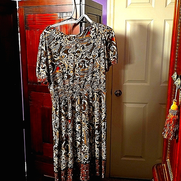 Dress - Picture 2 of 5